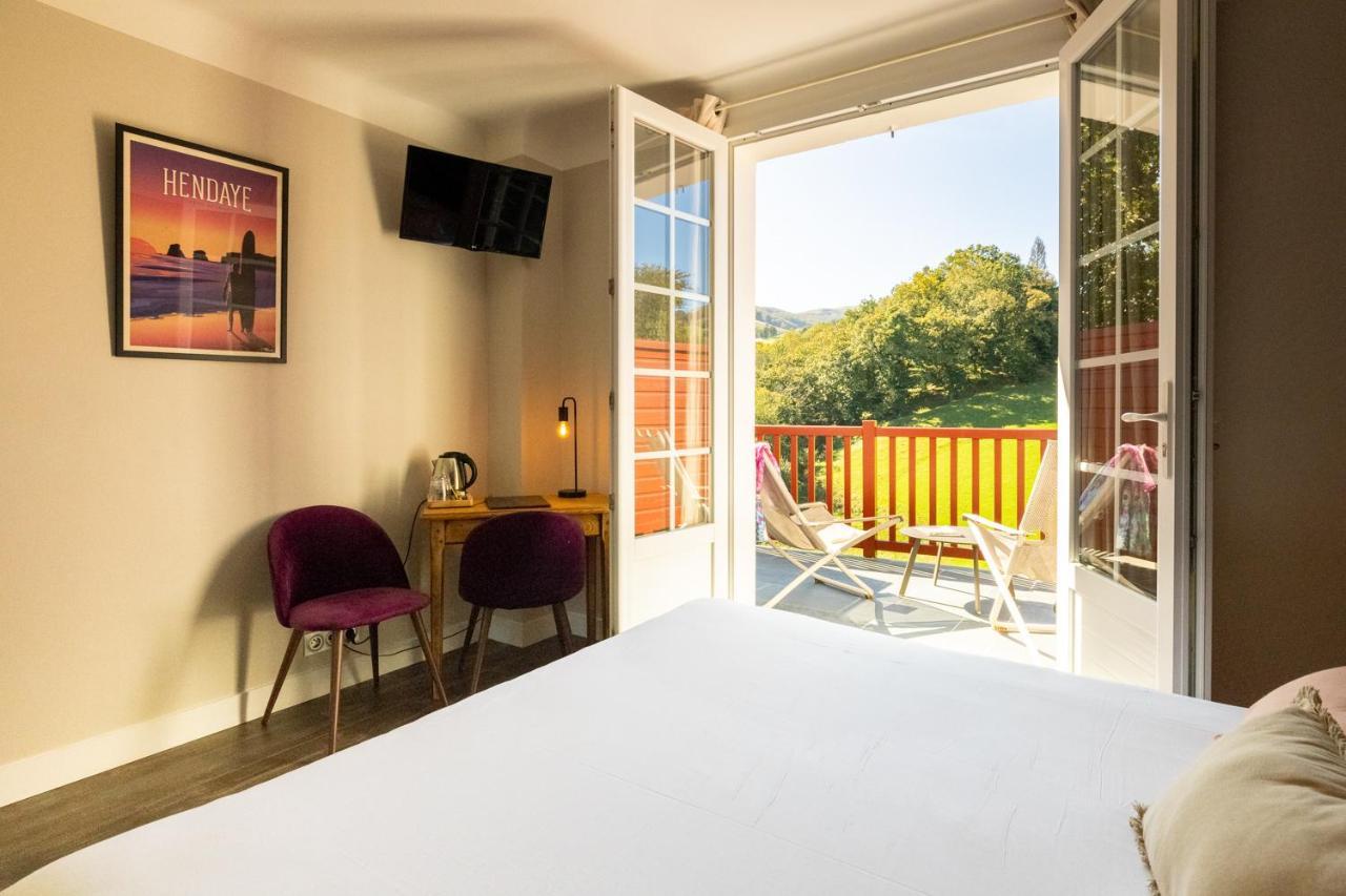 LOGIS Hôtel St Sylvestre Aldudes Exterior foto